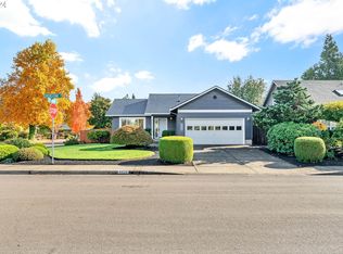 4025 Shenstone Dr, Eugene, OR 97404