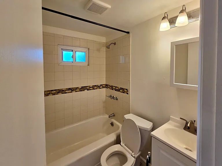 1430 Sussex Tpke #3 — Photo 9