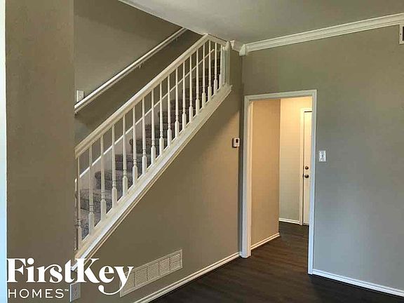 3rd image of 8705 Clearlake Dr