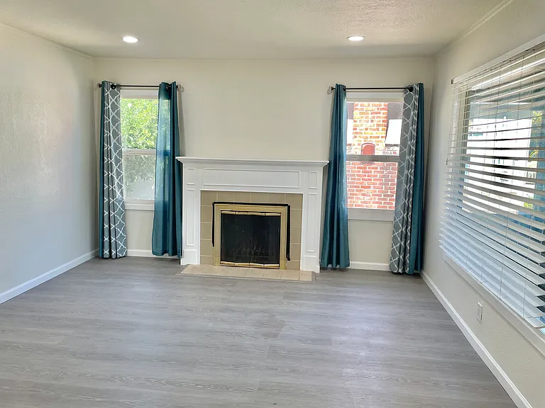 21421 Rizzo Ave — Photo 5