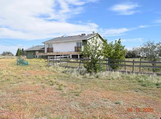 19 S Coyote Rd, Glenrock, WY 82637