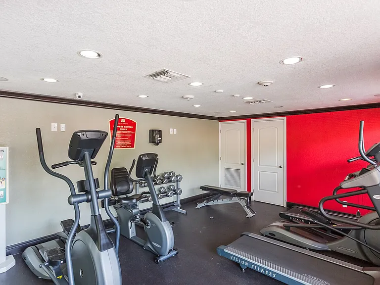 Park Hill Hollywood Apartments — Photo 9