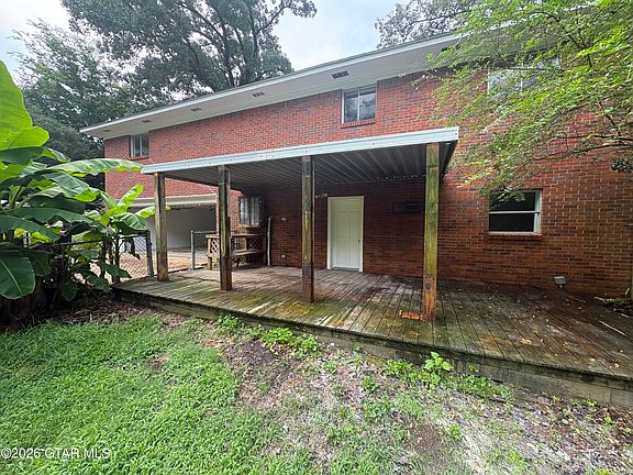 5th image of 2600 Redbud Dr