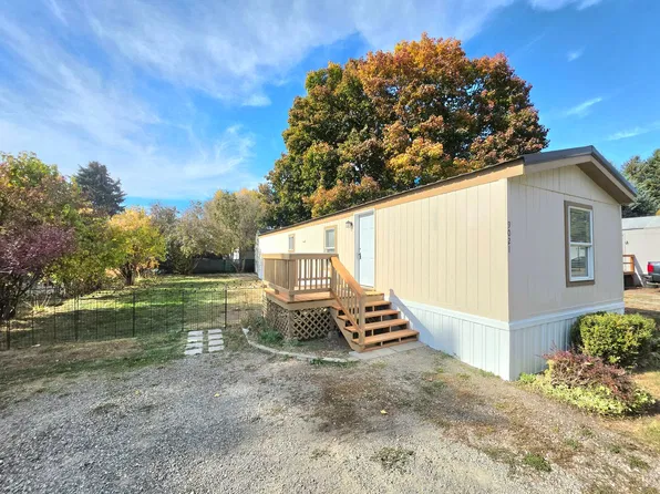 9021 N Runkle Rd, Hayden Lake, ID 83835