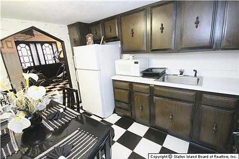 3rd image of 71 Muller Ave