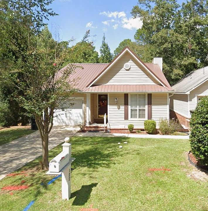 1st image of 122 Woodcreek Dr