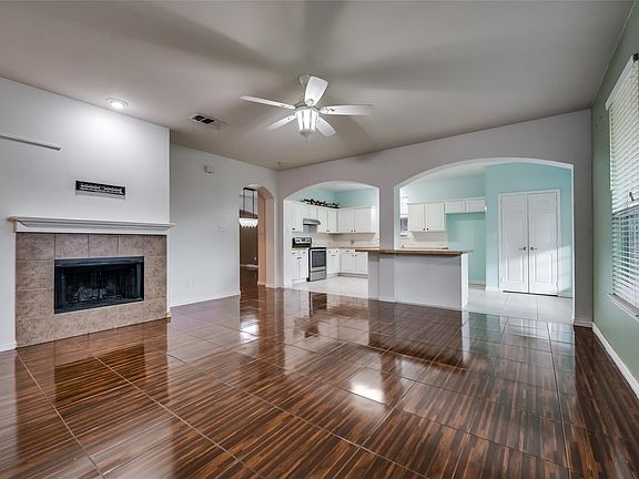 5th image of 14525 Logan Springs Dr