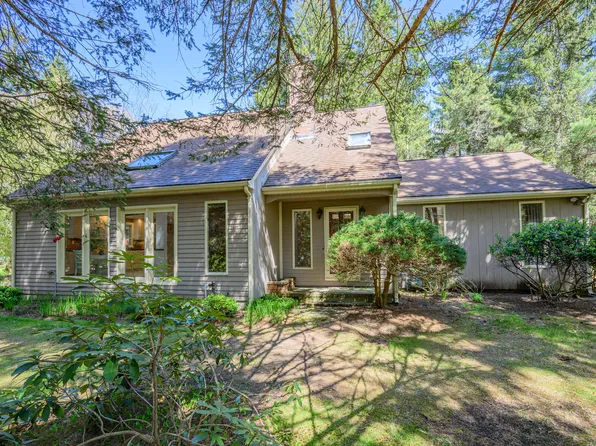 105 Nelson Lane, Marstons Mills, MA 02648