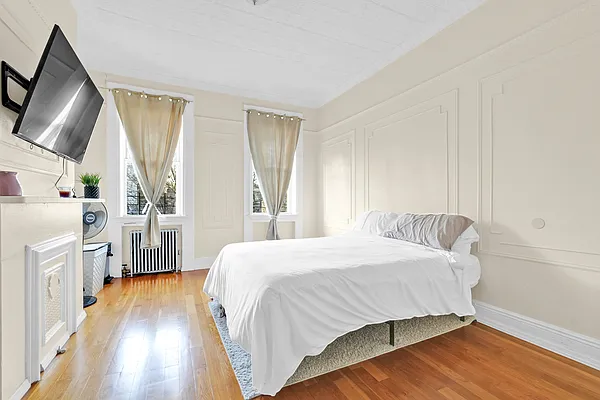 Sold by Mitra Hakimi Realty Group, LLC | media 15