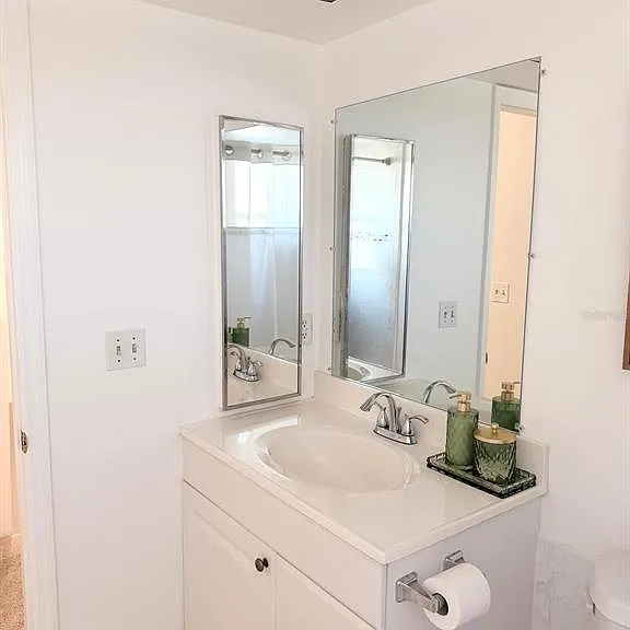 5027 SW 16th Pl #102 — Photo 32