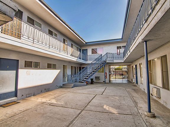 2nd image of 11621 Sylvan St #7
