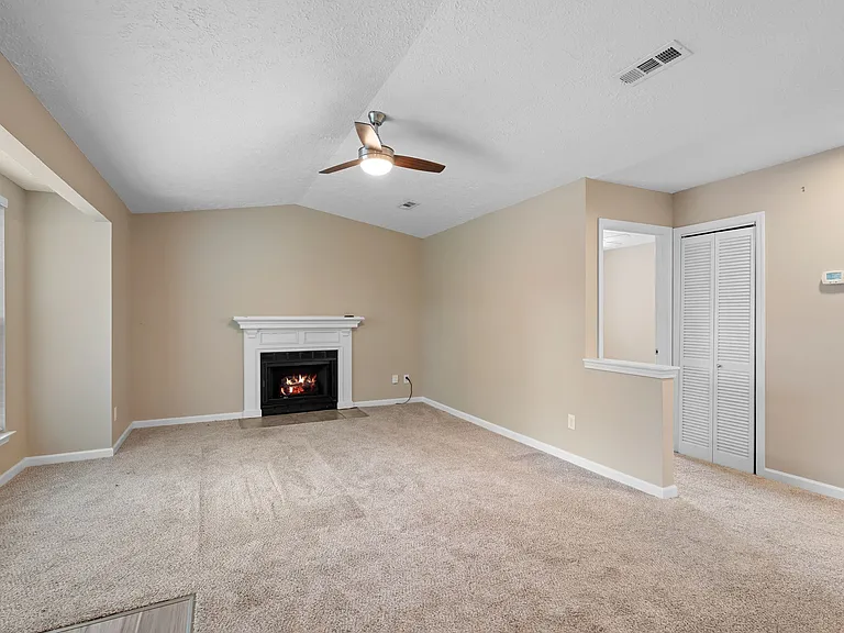 3056 Casa Dr — Photo 7