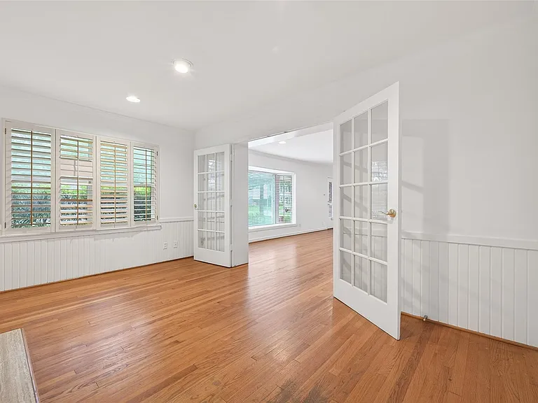 5643 Piping Rock Ln — Photo 13