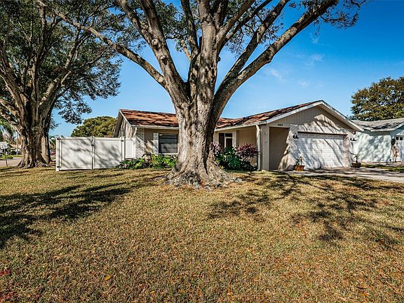 3rd image of 1004R Vineyard Ct