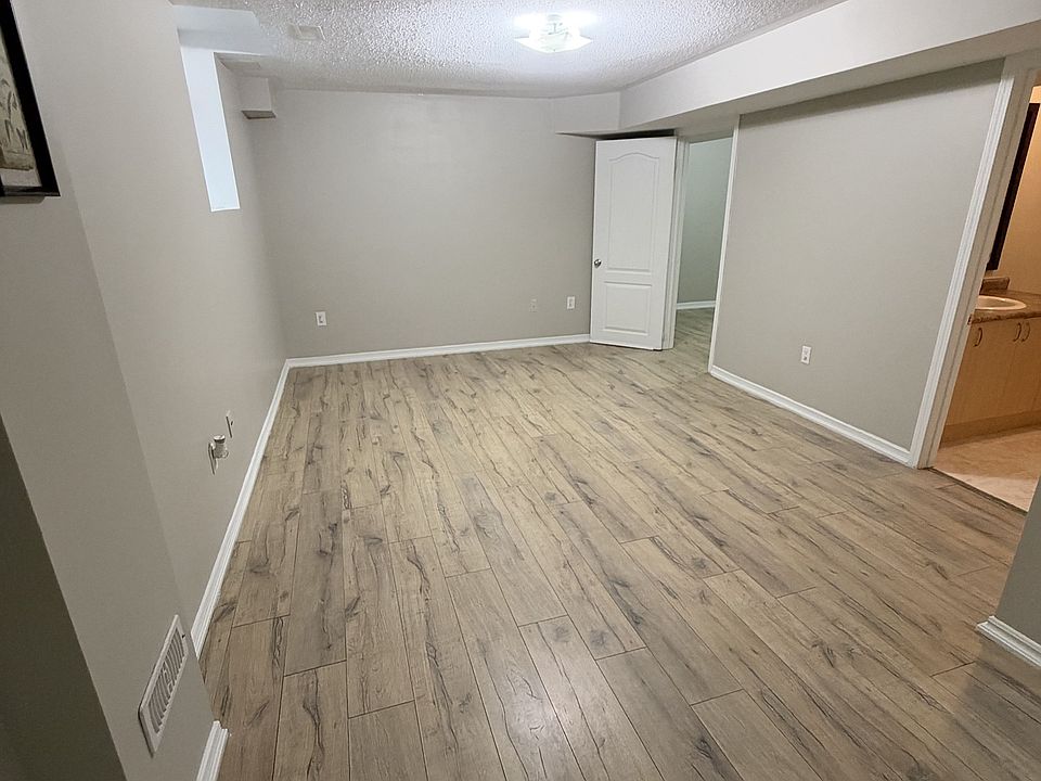 1st image of 25 Portstewart Cres