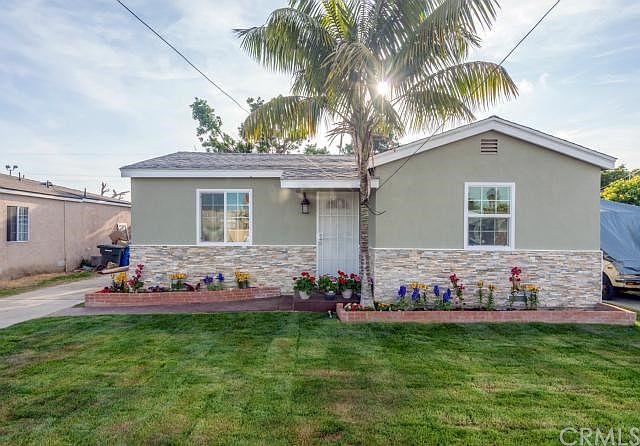 1st image of 15137 Bellflower Blvd