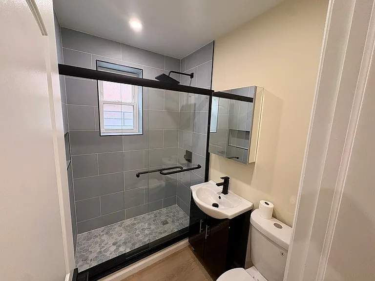3902 Sedgwick Ave #1 — Photo 2