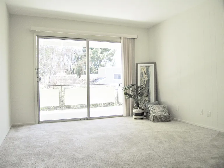Ednamary Apartments — Photo 5
