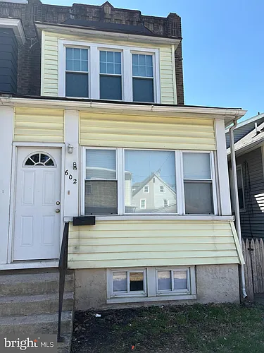 602 Powell St Photo 1