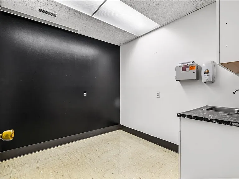 502 W Central Ave #1 — Photo 8