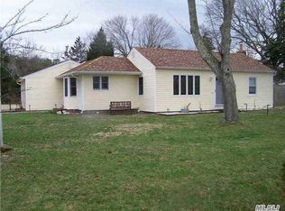 42 W End Ave, East Quogue, NY 11942