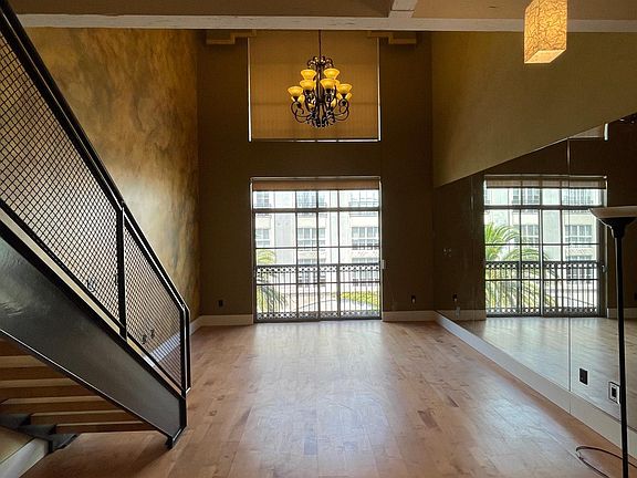 4th image of 334 Santana Row APT 307