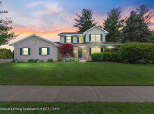 5925 Macmillan Way, Lansing, MI 48911