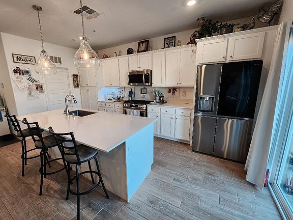 5th image of 902 Atlantica Dr S