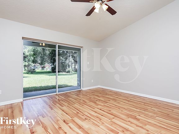 3rd image of 709 Grant Ave