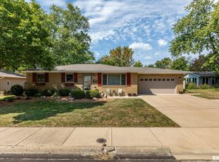 225 Hemlock St, Pekin, IL 61554