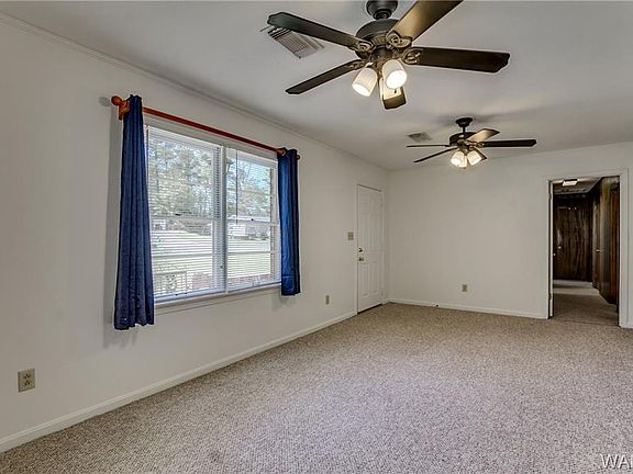 2nd image of 3717 37th Ave E