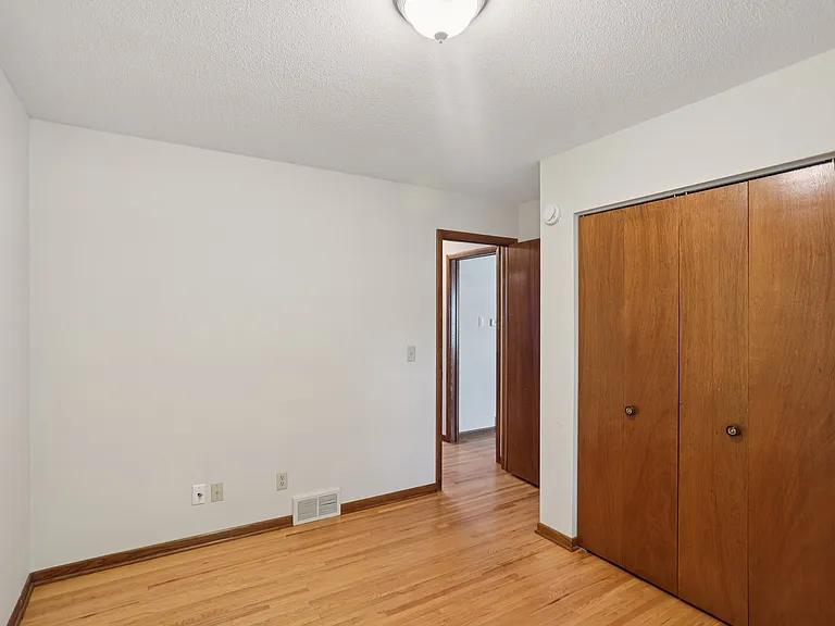 3705 Colorado Ave S — Photo 6