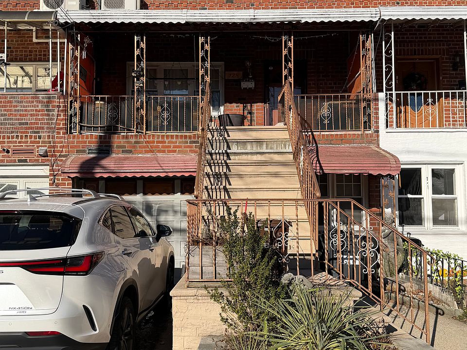 Outside - Apartment is on 2nd floor