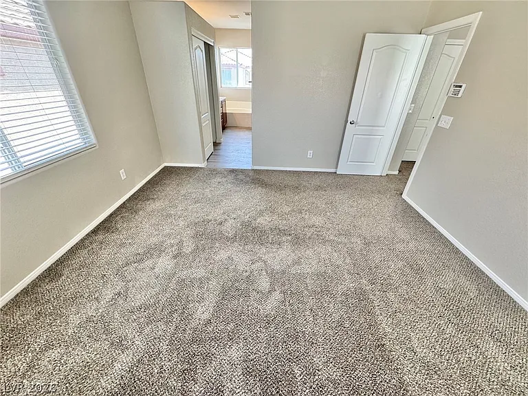 6012 Traviata Ave — Photo 8
