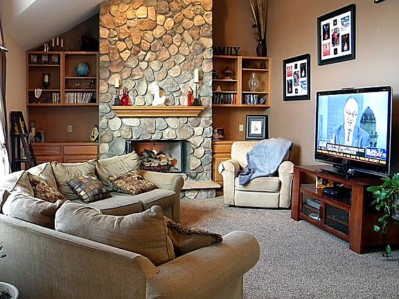 2nd image of 1134 Hillebrand Dr