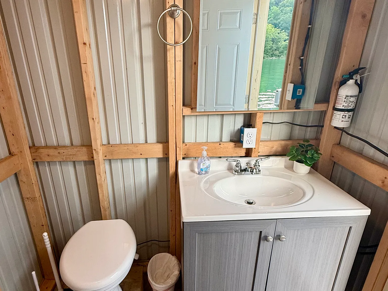 Studio, 300 sqft, $1,250 — Photo 4