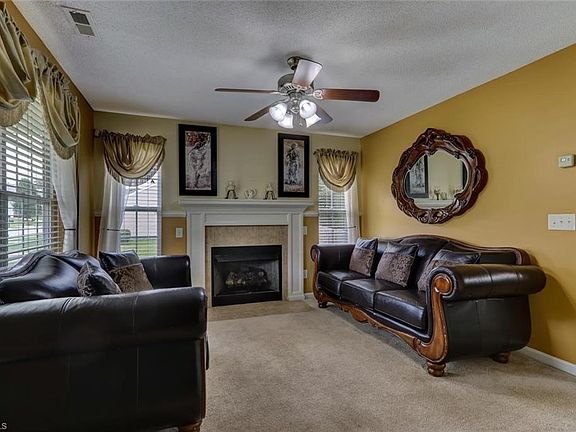 5th image of 4610 Mallard Creek Dr