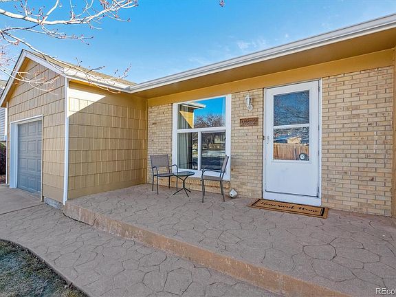 3rd image of 9352 Balsam Ct