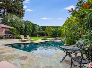 902 N Rexford Dr, Beverly Hills, CA 90210