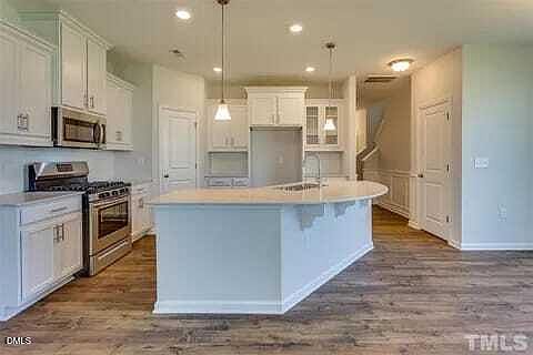 3rd image of 6009 Beale Loop