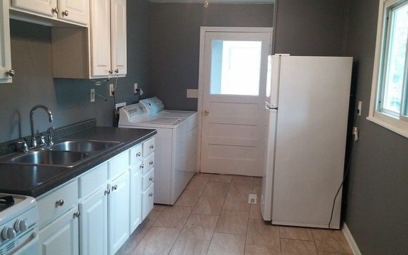 2nd image of 35 Hickory Dr