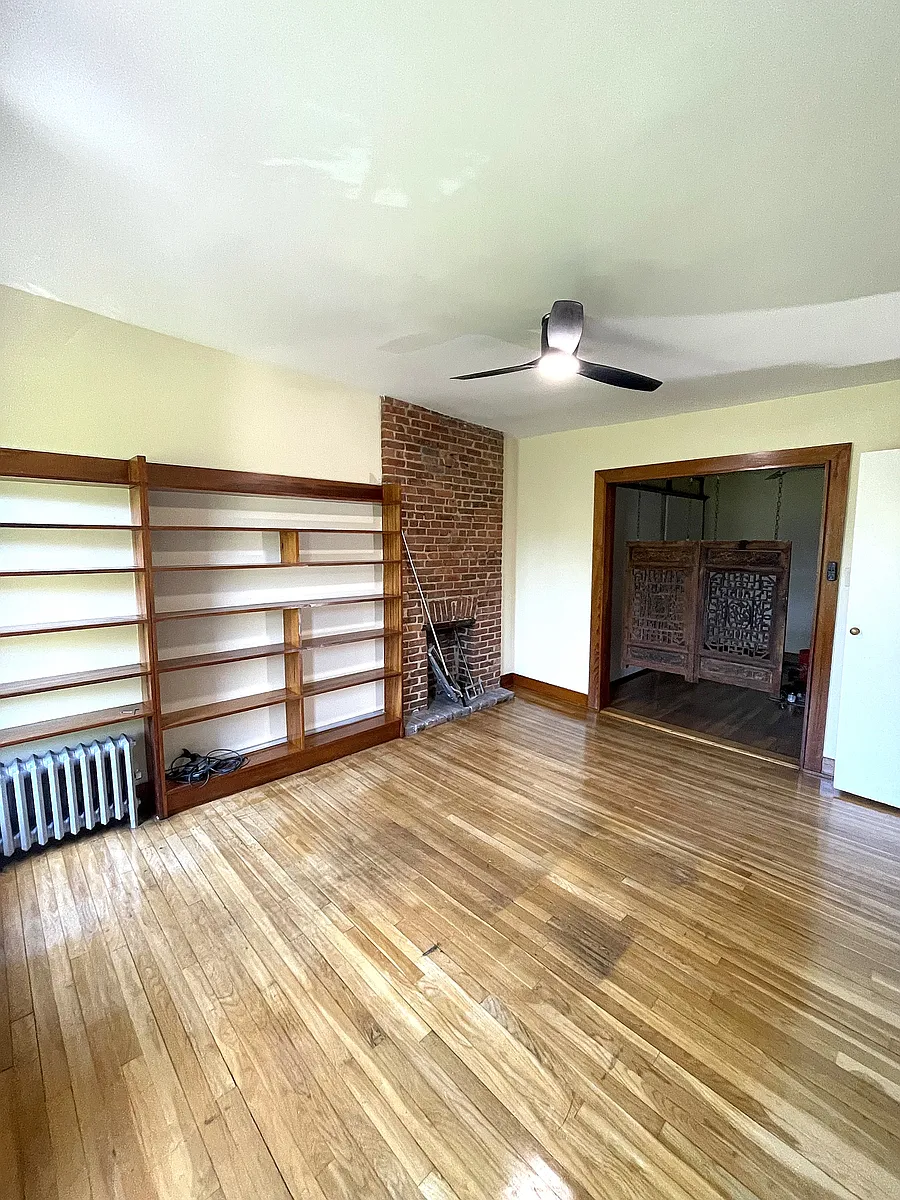 Photo 2 of 7 - 297 De Graw St #3 - Brooklyn, NY Building Photo - 297 De Graw St #3