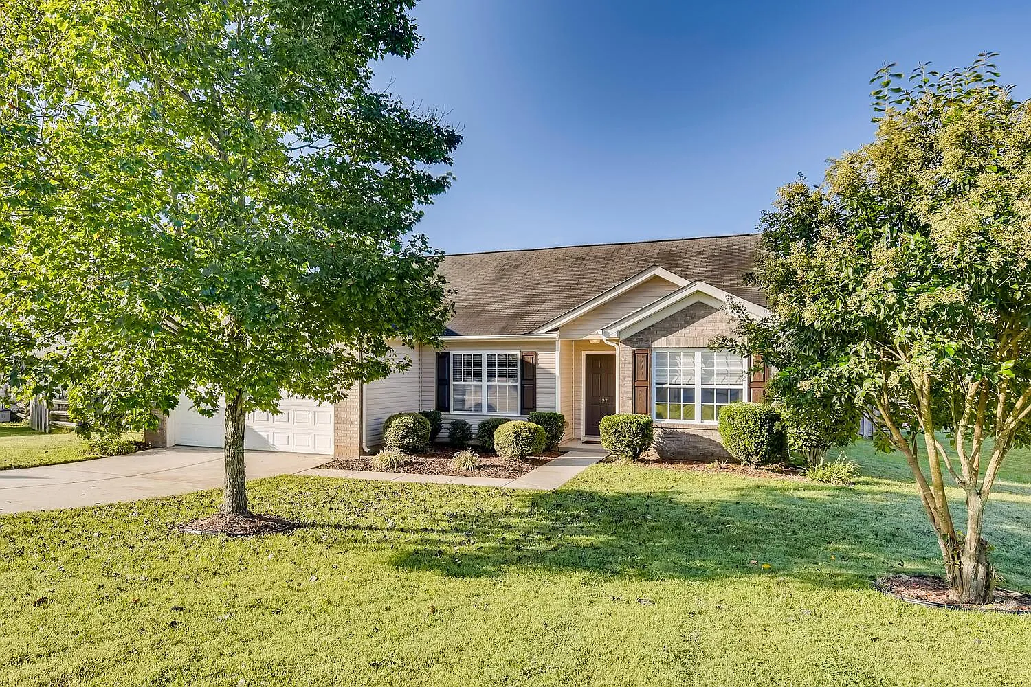 127 Golden Valley Dr — Photo 1