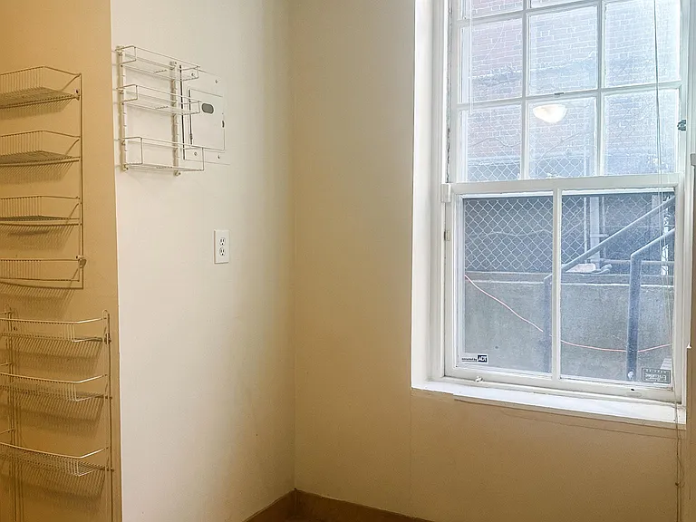 371 Harvard St #1G — Photo 6