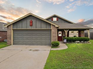 4113 W 105th St S, Jenks, OK 74037