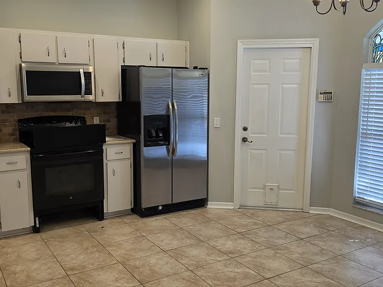 350 Echo Pines Way — Photo 2