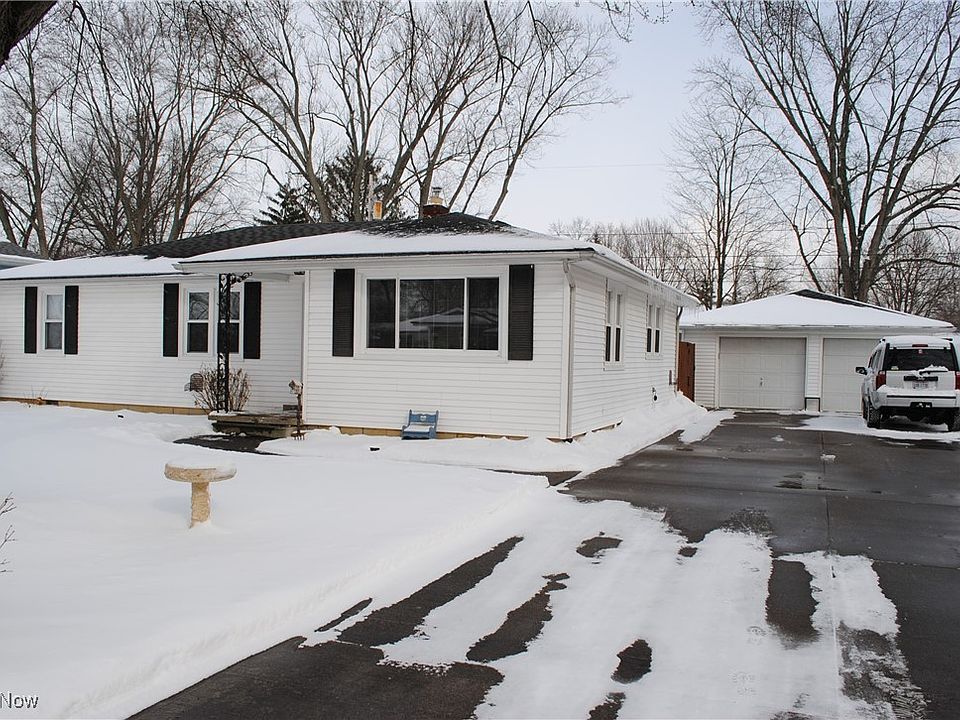 1st image of 963 Roberts St