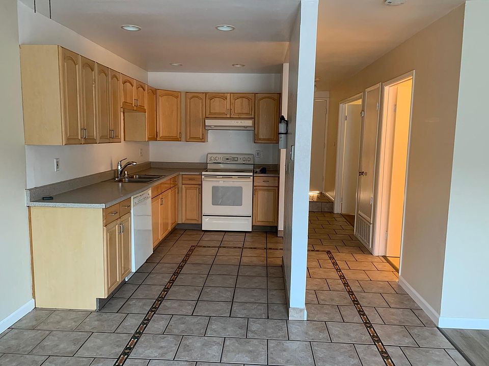 1st image of 3208 Halbreath Ct