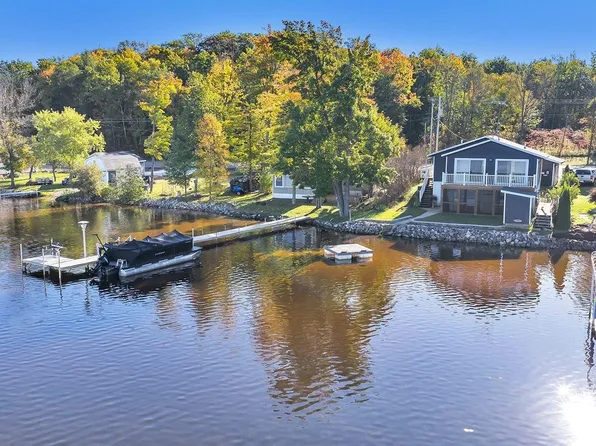 11975 E Anderson Lake Dr, Suring, WI 54174