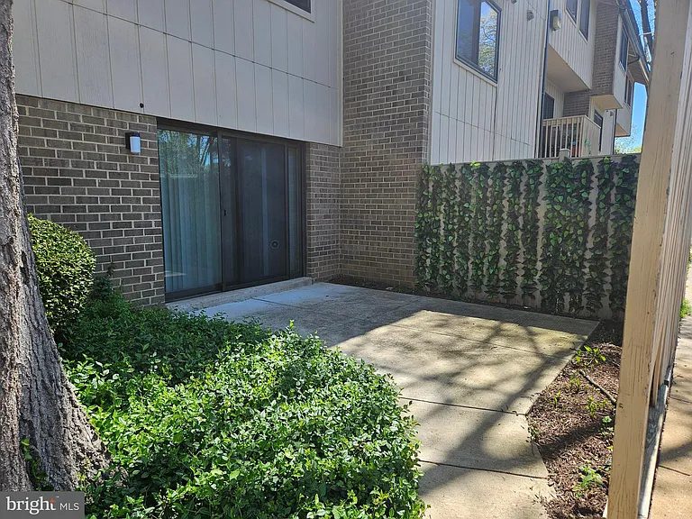 2493 Glengyle Dr #146 — Photo 16
